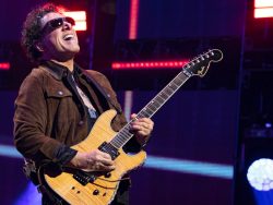 Neal Joseph Schon