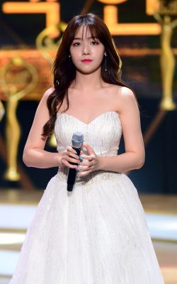 Bang Min Ah ( Minah )