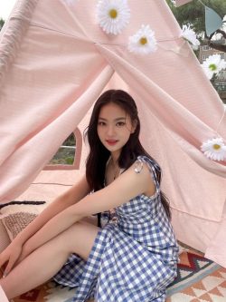 Lee Chae Young ( Isa )
