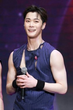 Moon Bin