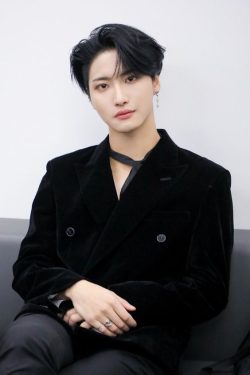 Park Seong Hwa ( Seonghwa )