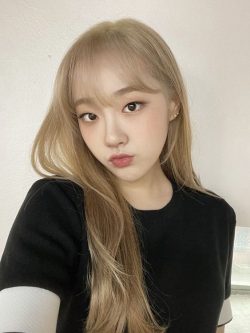 Chloe ( Jenny Yun )