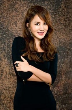 Uhm Jung Hwa