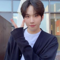 Youngseo ( Ryu Young Seo )