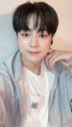 Gunwoo ( Kim Gun Woo )