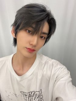 Hwon ( Shim Youngjoon )
