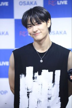 Hyeongjin ( Baek Hyeong-jin )
