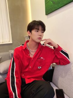 Intak ( Hwang In Tak )