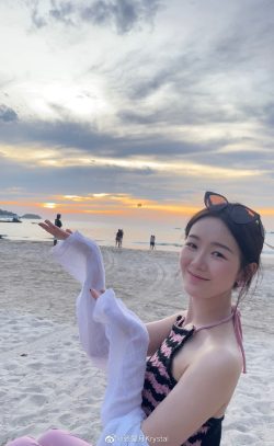 Zhang Xinyue (Krystal Zhang)