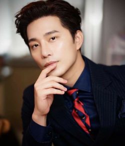Bie Thassapak Hsu